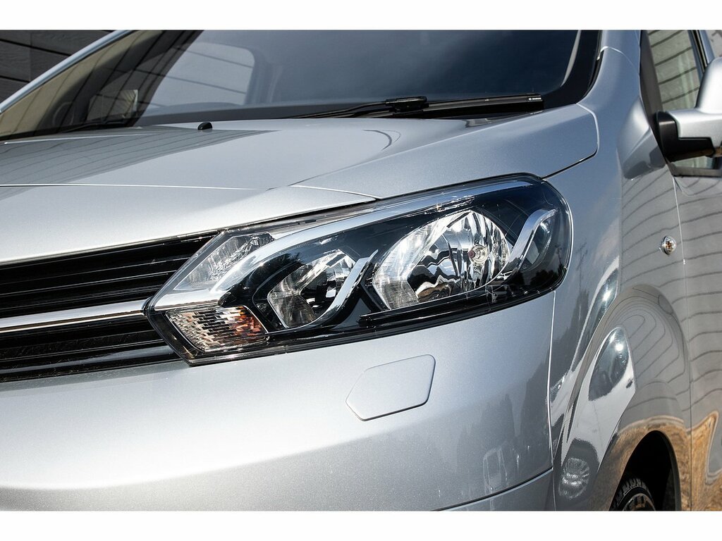 Toyota PROACE 2.0D 120Hpeu6 Icon Premium Pack Long Panel Van White #39