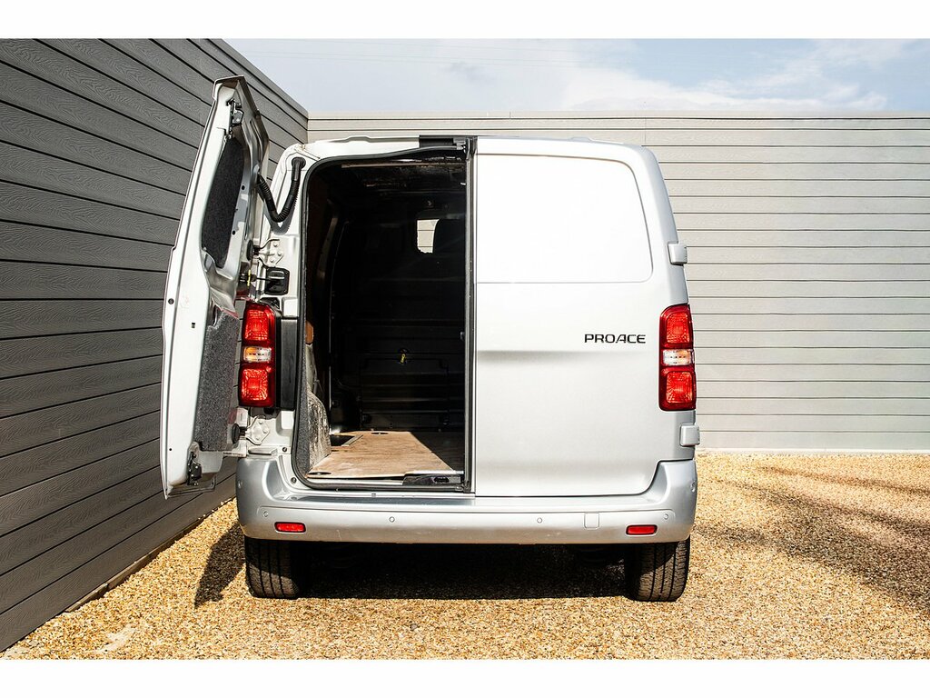 Toyota PROACE 2.0D 120Hpeu6 Icon Premium Pack Long Panel Van White #10