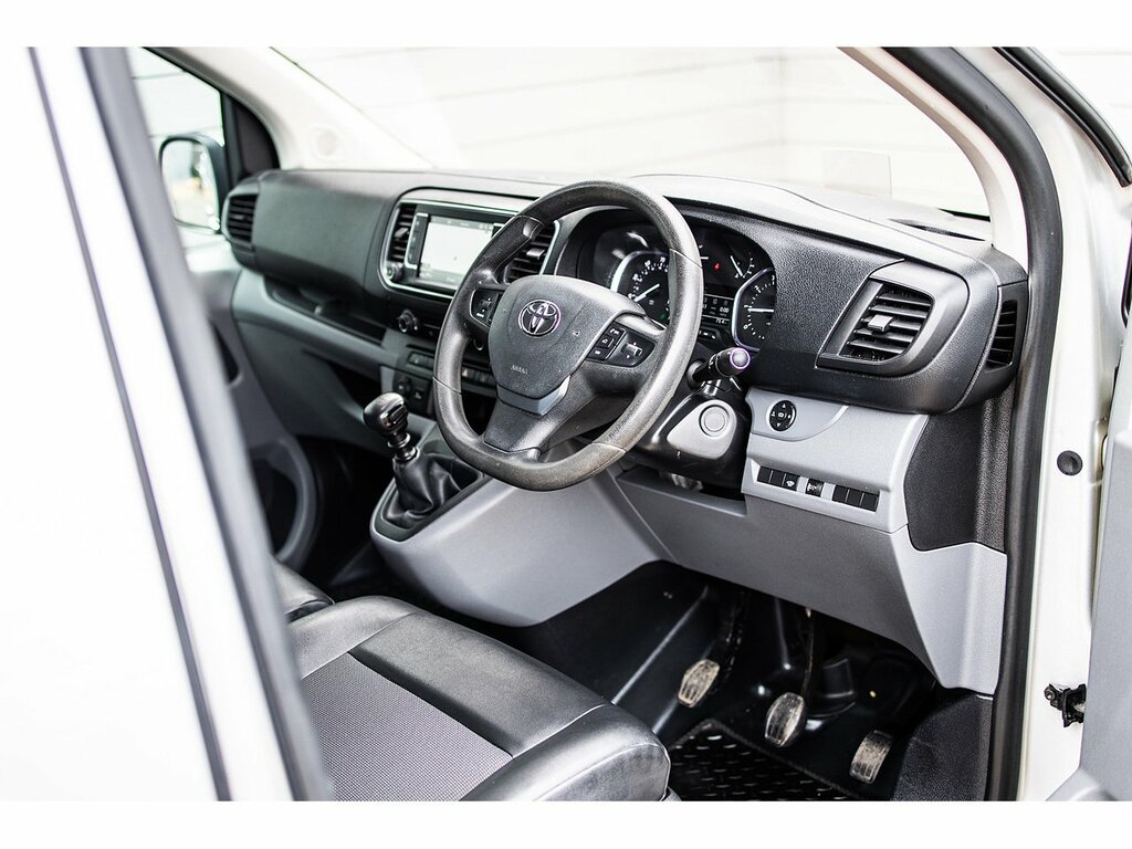 Toyota PROACE D Design Silver #2