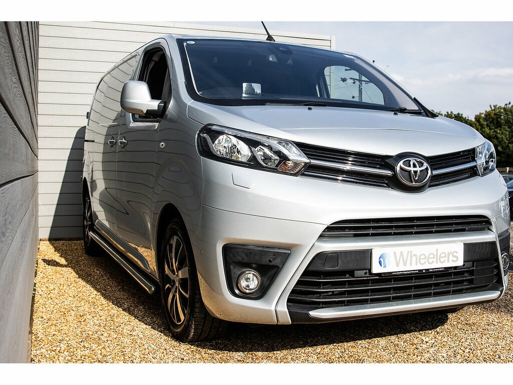 Toyota PROACE 2.0D 120Hpeu6 Icon Premium Pack Long Panel Van White #37