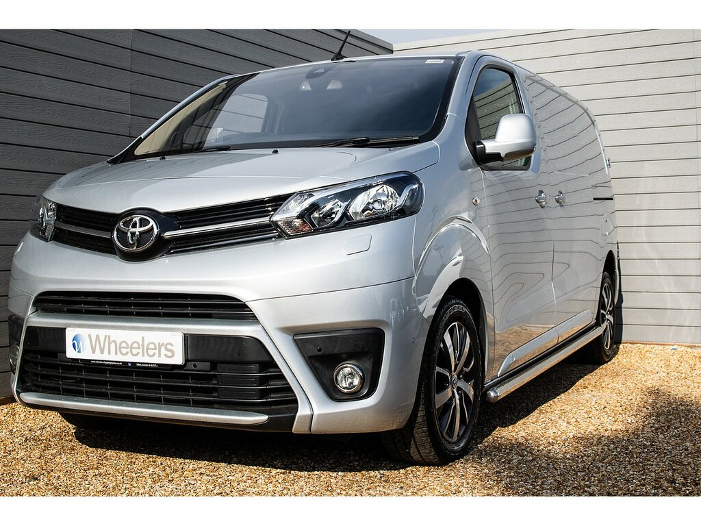 Toyota PROACE 2.0D 120Hpeu6 Icon Premium Pack Long Panel Van White #40
