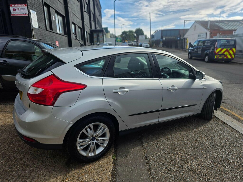 Ford Focus 1.6 Titanium Navigator Powershift Euro 5 MF14MMU Silver #2