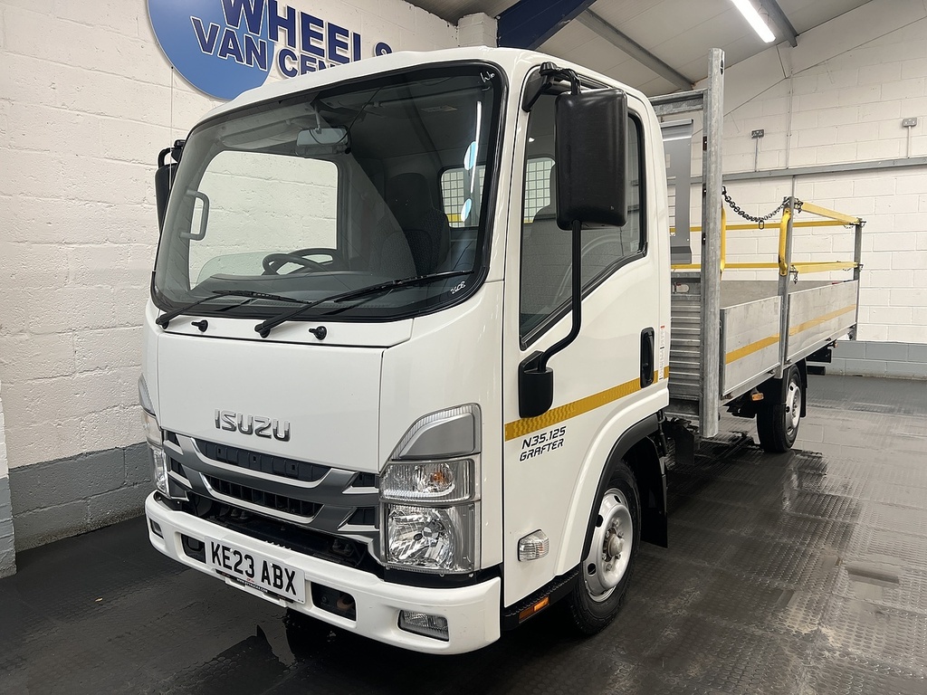 Isuzu D N35 1.9 Dropside KE23ABX White