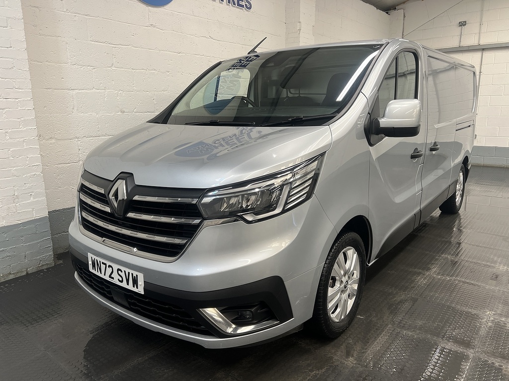 Renault Trafic 2.0 Dci Blue Ll30 Sport Panel Van Manua Grey