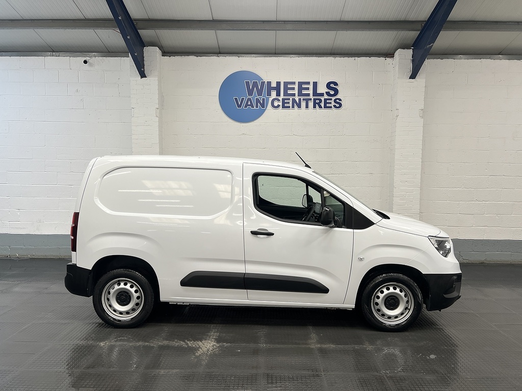 Vauxhall Combo 1.5 Turbo D 2300 Prime Panel Van DS73HBN White #6