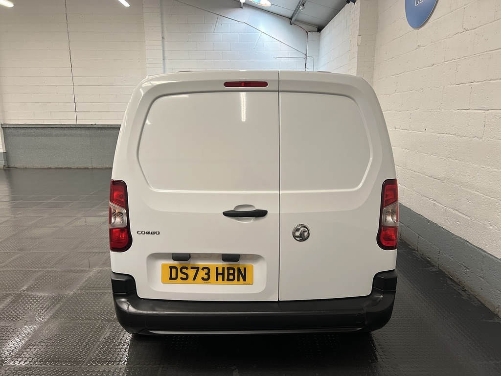 Vauxhall Combo 1.5 Turbo D 2300 Prime Panel Van DS73HBN White #4
