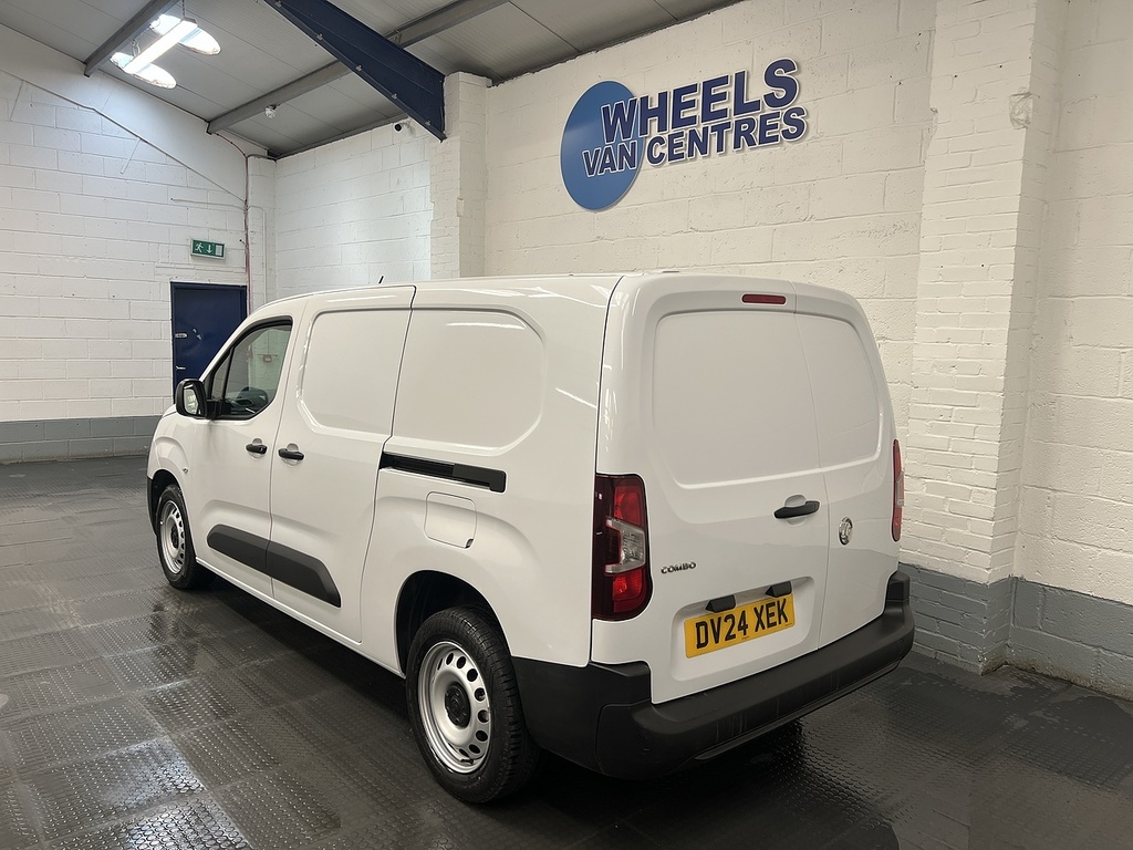 Vauxhall Combo 1.5 Turbo D 2300 Prime Panel Van 6Dr DV24XEK White #3