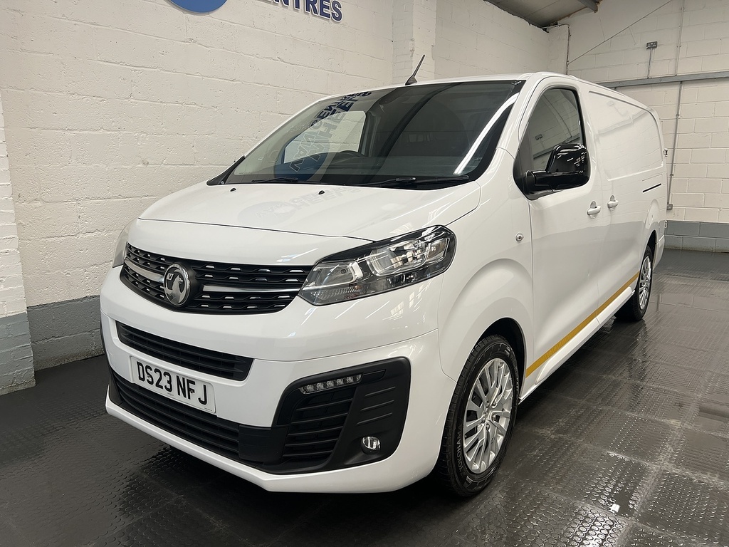 Vauxhall Vivaro 1.5 Turbo D 2900 Pro Panel Van 6Dr L White