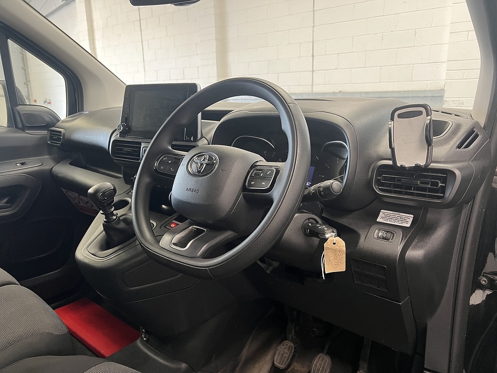 Toyota Proace City 1.5 Bluehdi Icon Short Panel Van Black #6