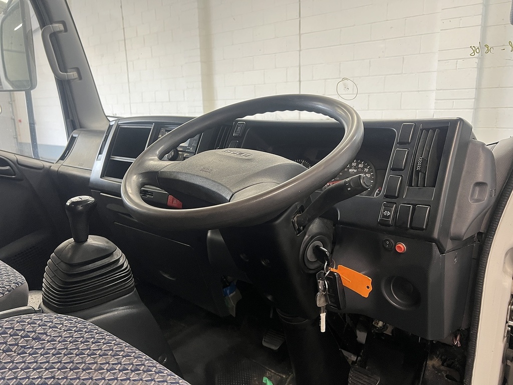 Isuzu 1.9D N35 Green Tipper Rwd Swb Eu LL23GLV White #3