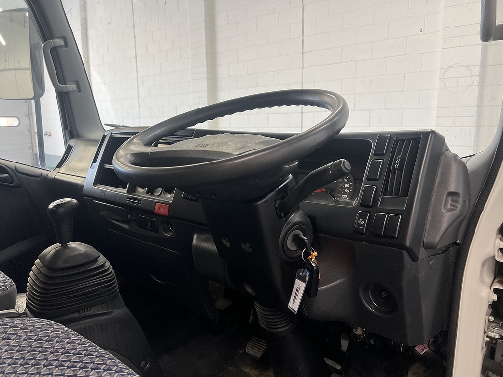 Isuzu 1.9D N35 Green Dropside Lwb Eu6 LT73DYN White #3