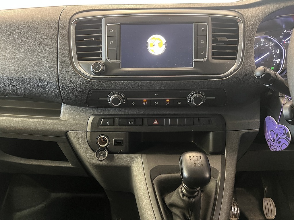 Vauxhall Vivaro 1.5 Turbo D 2900 Dynamic Panel Van 6Dr Manu FH22NPC White #6