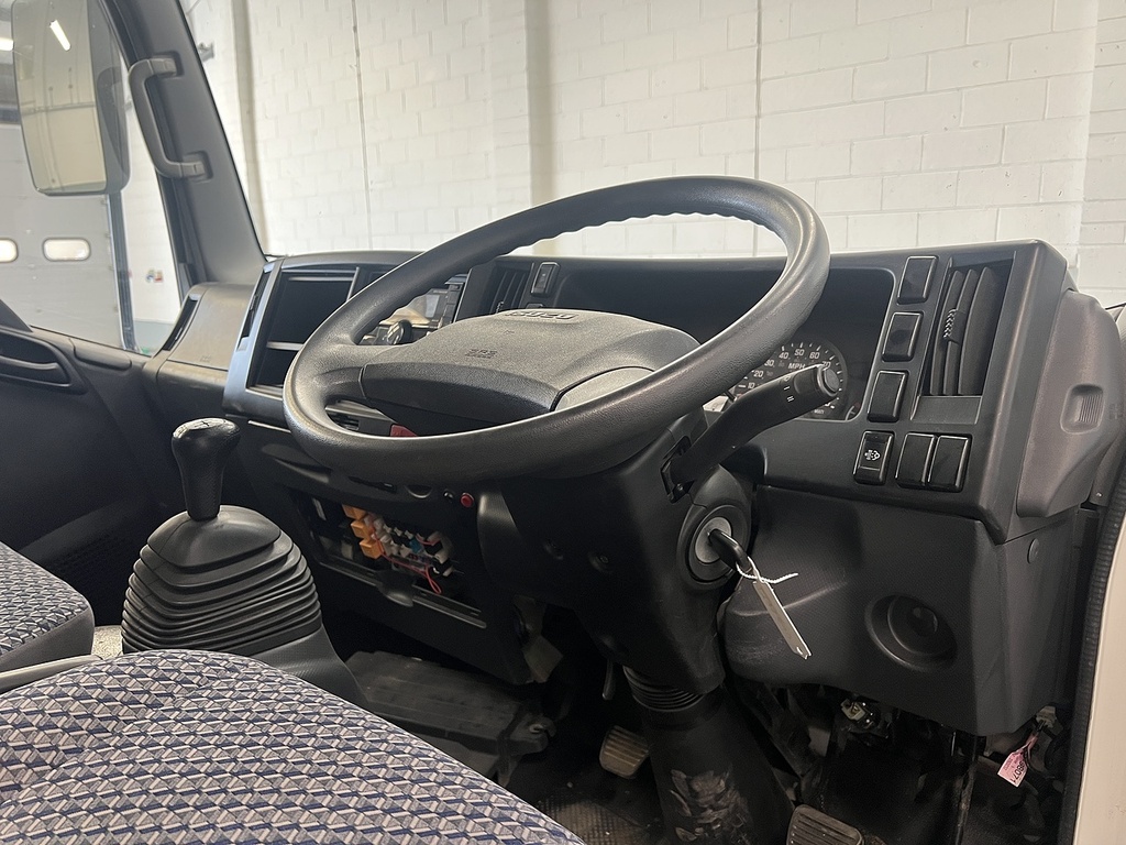 Isuzu 1.9D N35 Green Chassis Cab Rwd S LT73EUV White #2