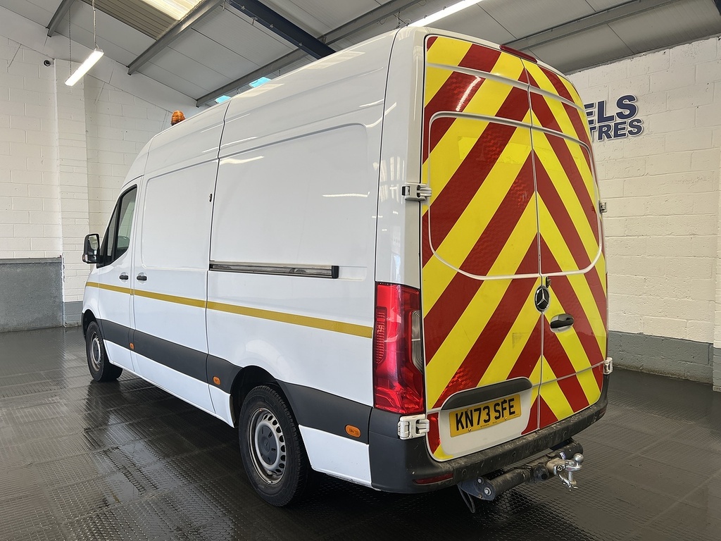 Mercedes-Benz Sprinter 2.0 315 Cdi Progressive Panel Van Manua KN73SFE White
