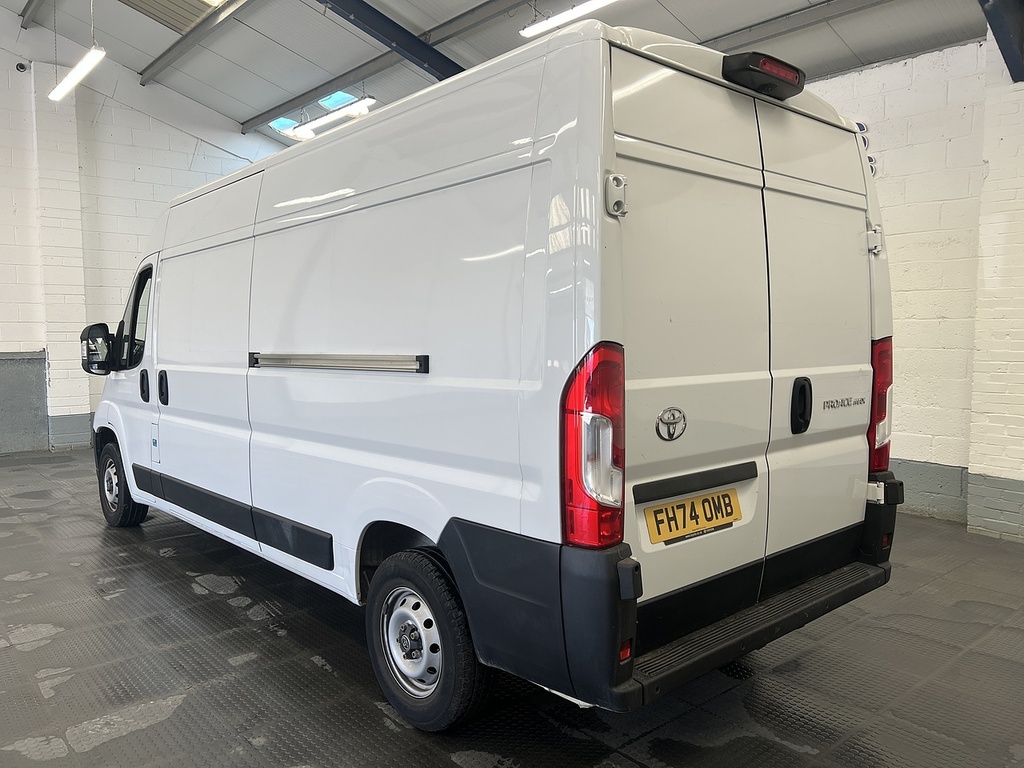 Toyota PROACE 2.2 Bluehdi 35 Icon Long Panel Van Manu White #2