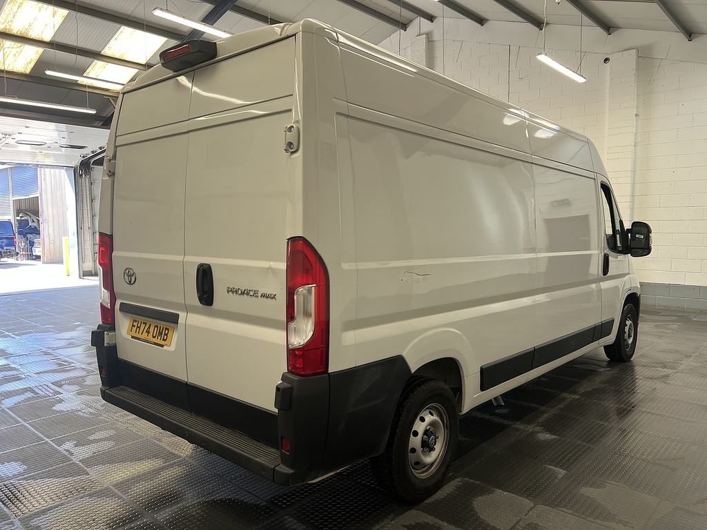 Toyota PROACE 2.2 Bluehdi 35 Icon Long Panel Van Manu White #3