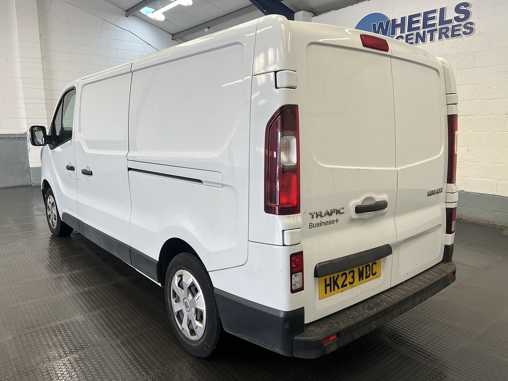 Renault Trafic 2.0 Dci Blue Ll30 Business Panel Van M White #2