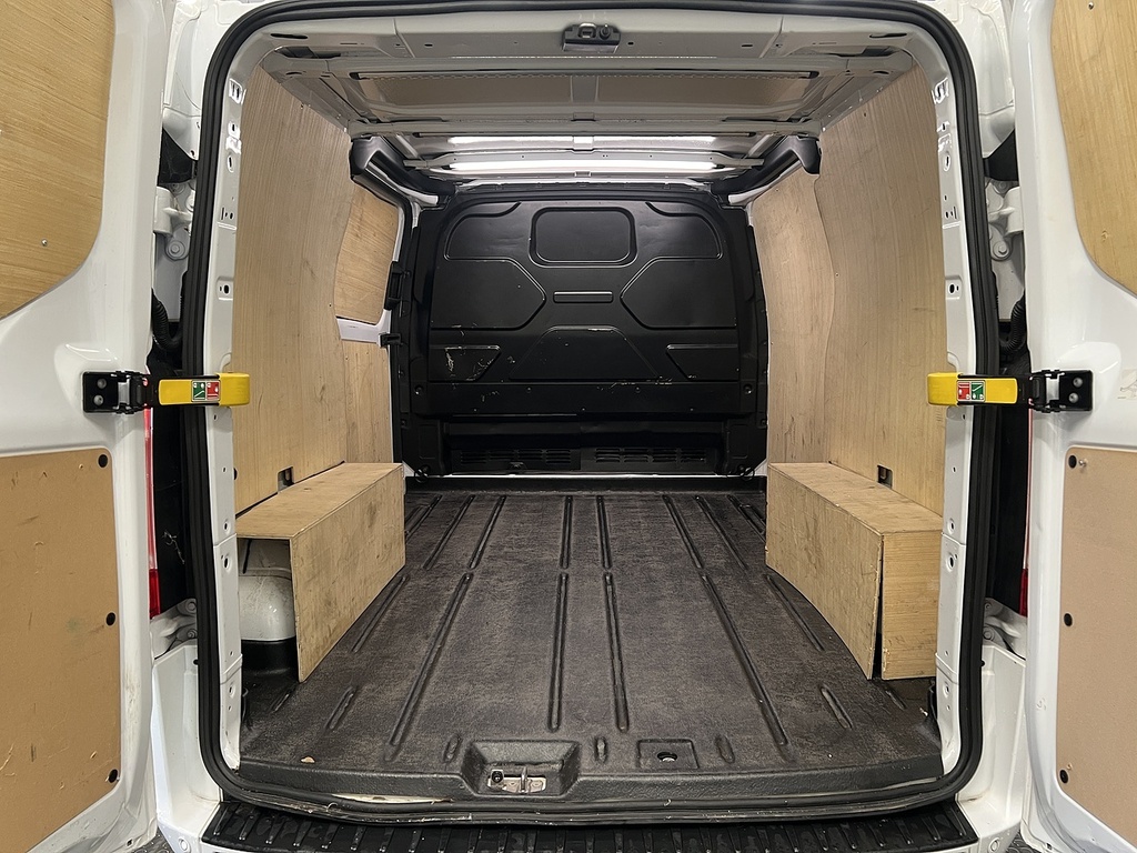 Ford Transit Custom 2.0 300 Ecoblue Limited Panel Van Manua LC73DLK White #5