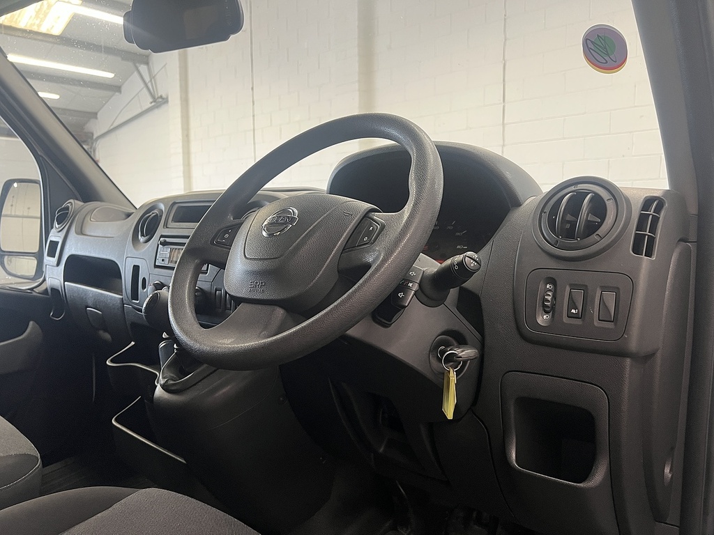 Nissan NV400 2.3 Dci 35 Se Platform Cab Fwd L White #5
