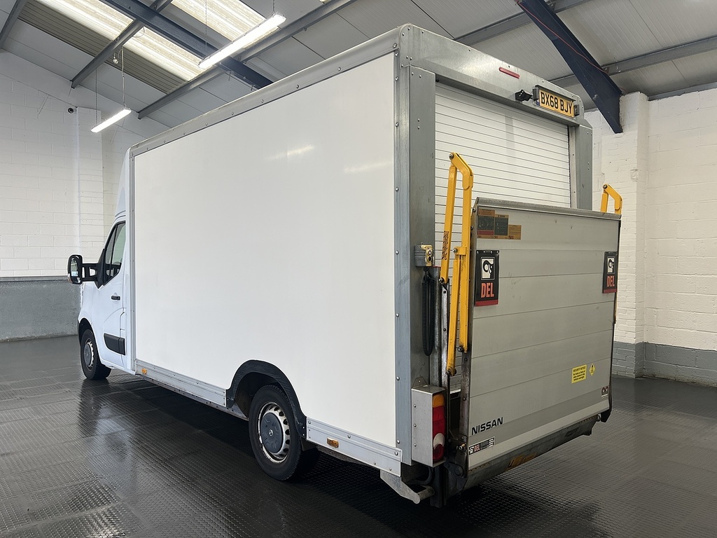 Nissan NV400 2.3 Dci 35 Se Platform Cab Fwd L White #2