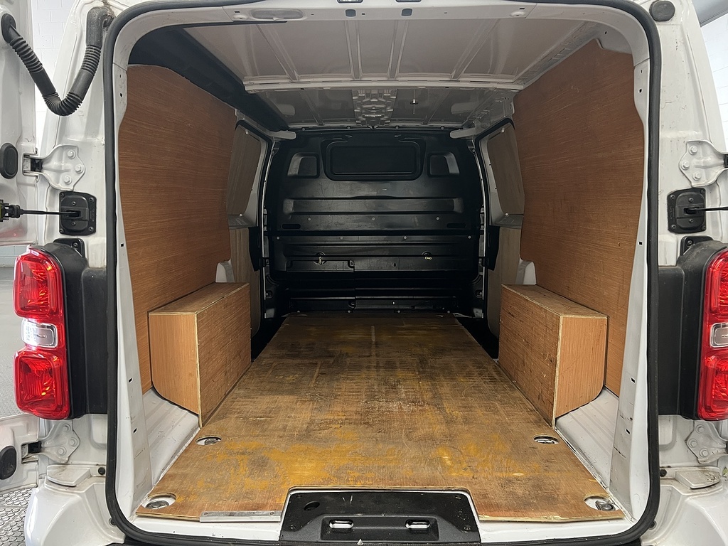 Vauxhall Vivaro 1.5 Turbo D 2900 Pro Panel Van 6Dr L White #4