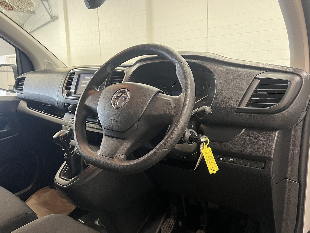 Vauxhall Vivaro 1.5 Turbo D 2900 Pro Panel Van 6Dr L White #5