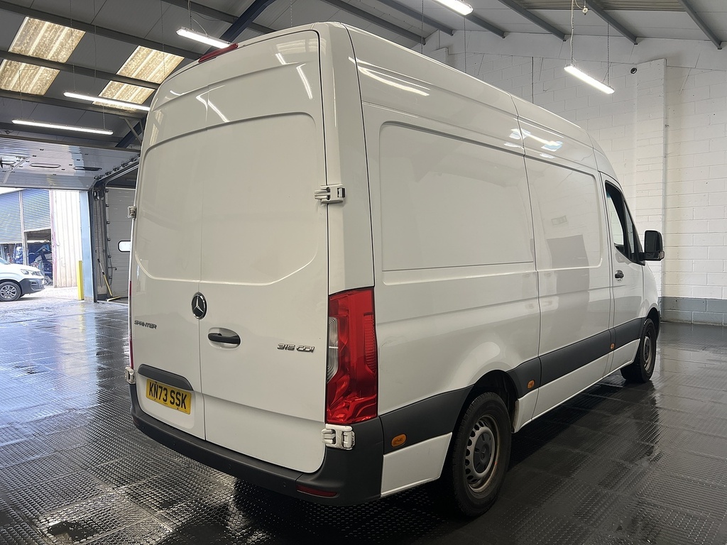 Mercedes-Benz Sprinter 2.0 315 Cdi Progressive Panel Van Manua White #3