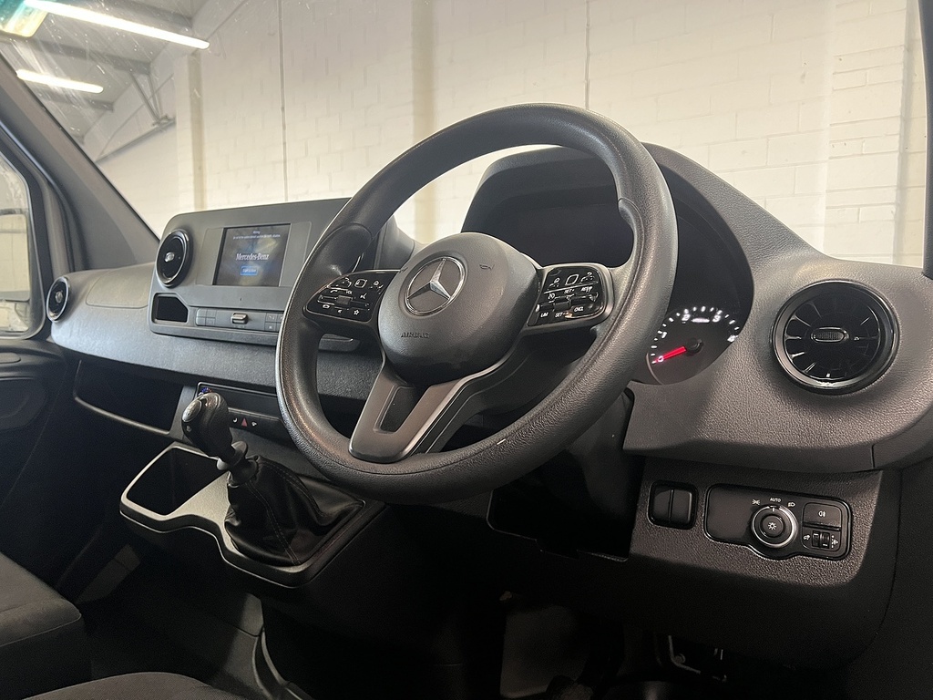 Mercedes-Benz Sprinter 2.0 315 Cdi Progressive Panel Van Manua White #5