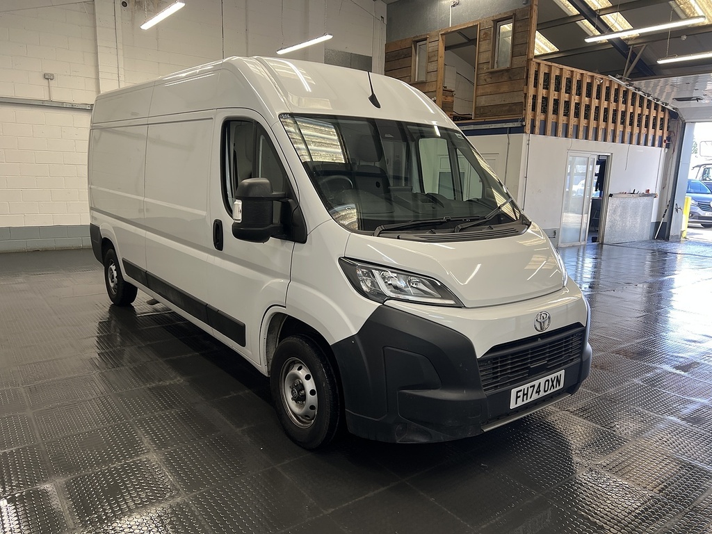 Toyota PROACE 2.2 Bluehdi 35 Icon Long Panel Van Manu White #4