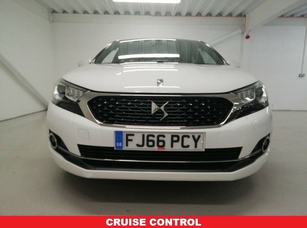 DS DS 4 1.6L Prestige White #4