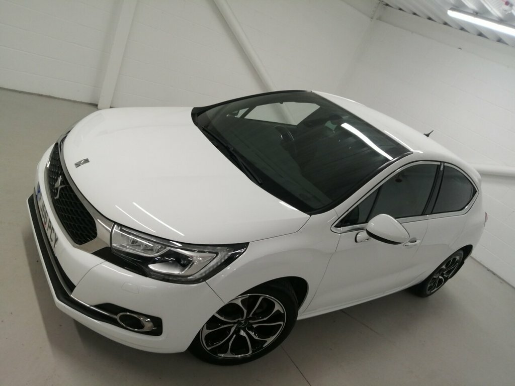 DS DS 4 1.6L Prestige White