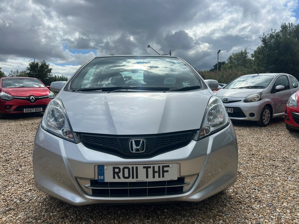 Honda Jazz Hatchback 1.4 I-vtec Es 2011 RO11THF Silver