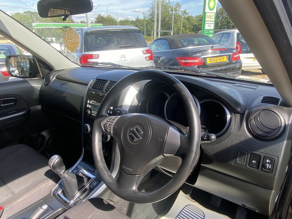 Suzuki Grand Vitara  Grey #10