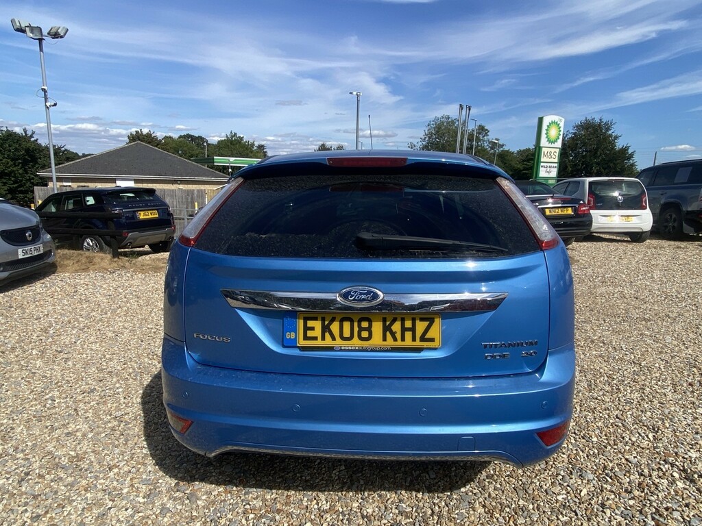 Ford Focus Hatchback 1.6 Titanium 200858 Red #3