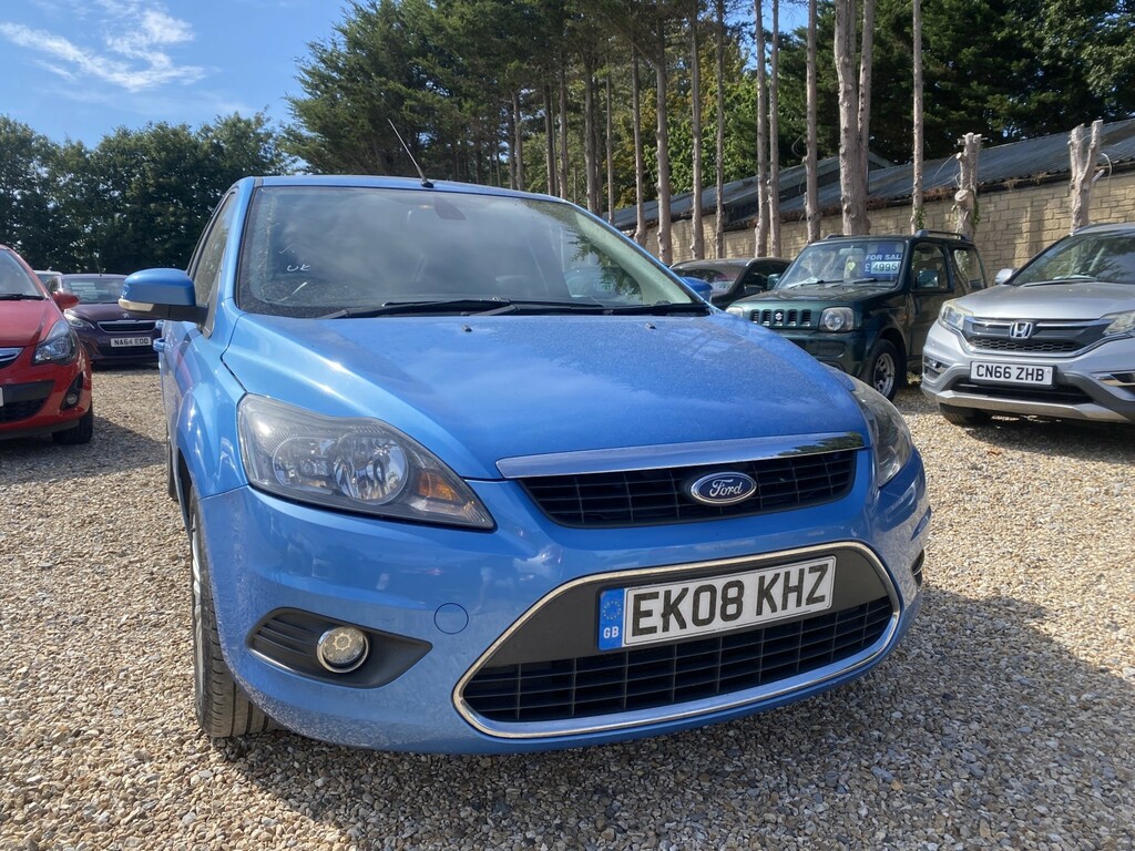 Ford Focus Hatchback 1.6 Titanium 200858 Red #10