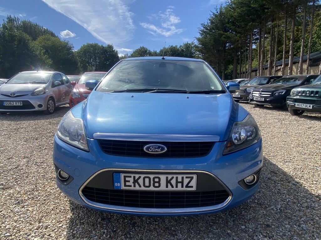 Ford Focus Hatchback 1.6 Titanium 200858 Red #1