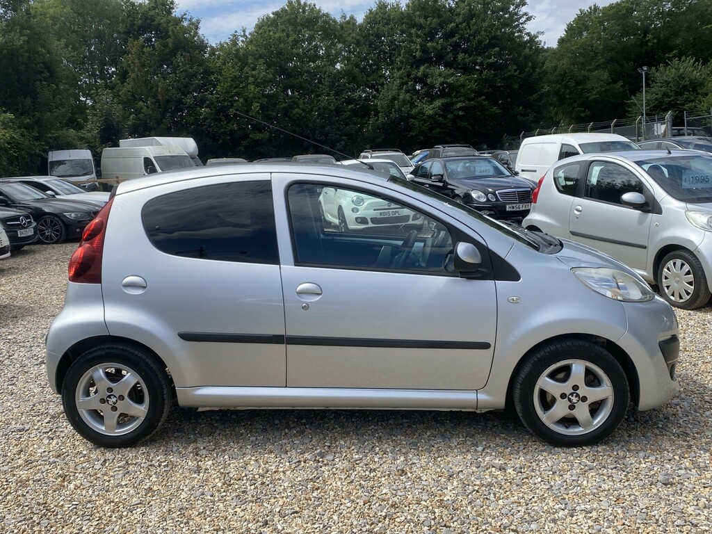 Peugeot 107 Hatchback 1.0 12V Allure 2013 Silver #5