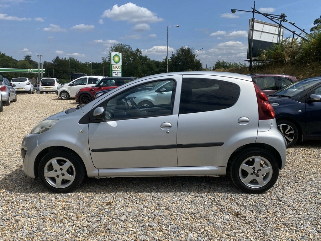 Peugeot 107 Hatchback 1.0 12V Allure 2013 Silver #3