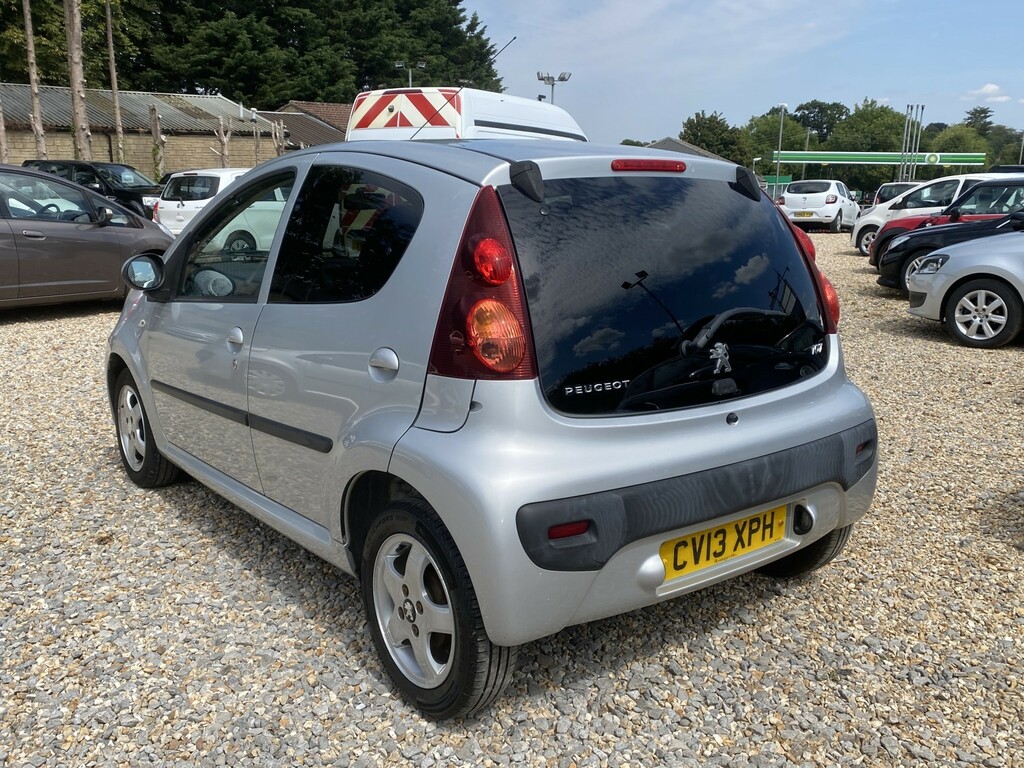Peugeot 107 Hatchback 1.0 12V Allure 2013 Silver #4