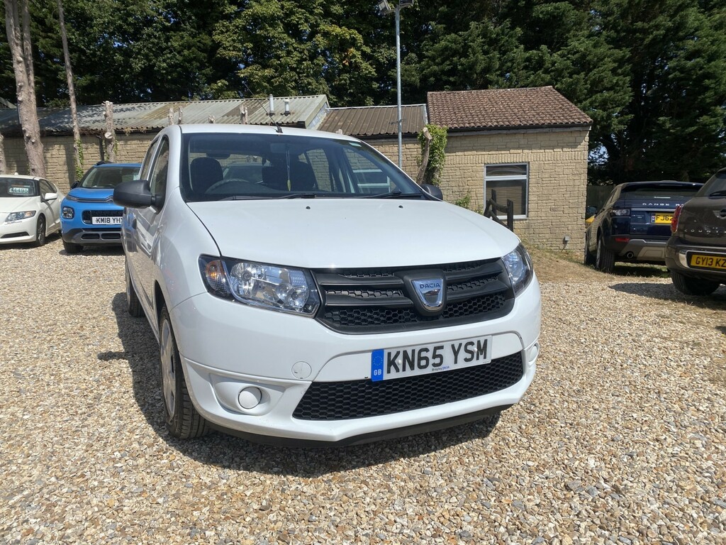 Dacia Sandero Hatchback 1.2 Ambiance 1.2 16V 75 2015 White #6