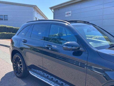 Mercedes-Benz GLC Class Glc 250 Amg Line Premium 4Matic Black #10