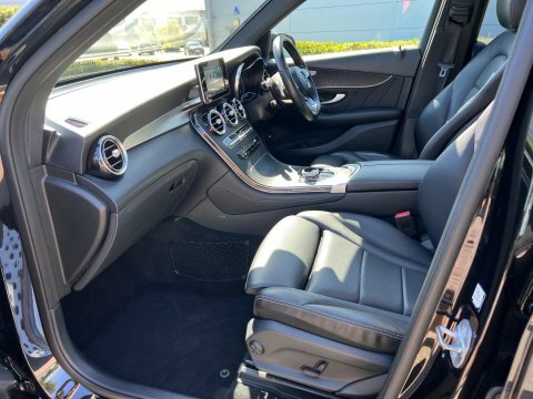 Mercedes-Benz GLC Class Glc 250 Amg Line Premium 4Matic Black #30
