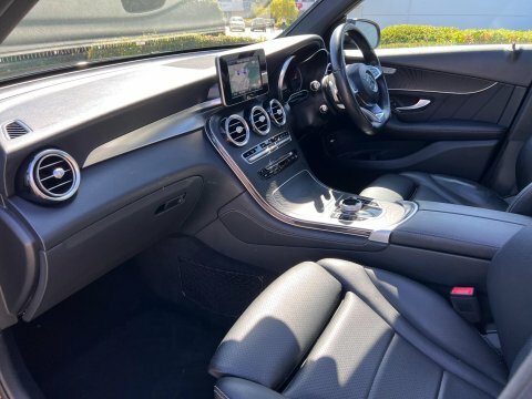 Mercedes-Benz GLC Class Glc 250 Amg Line Premium 4Matic Black #89