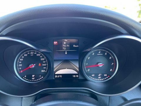Mercedes-Benz GLC Class Glc 250 Amg Line Premium 4Matic Black #83