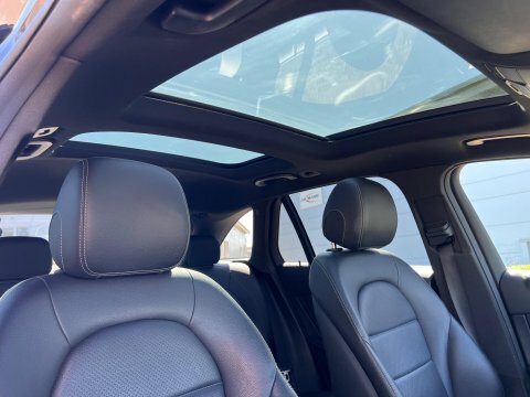 Mercedes-Benz GLC Class 2019 19 2.0 Black #4