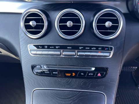 Mercedes-Benz GLC Class Glc 250 Amg Line Premium 4Matic Black #57