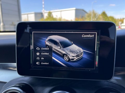 Mercedes-Benz GLC Class Glc 250 Amg Line Premium 4Matic Black #70