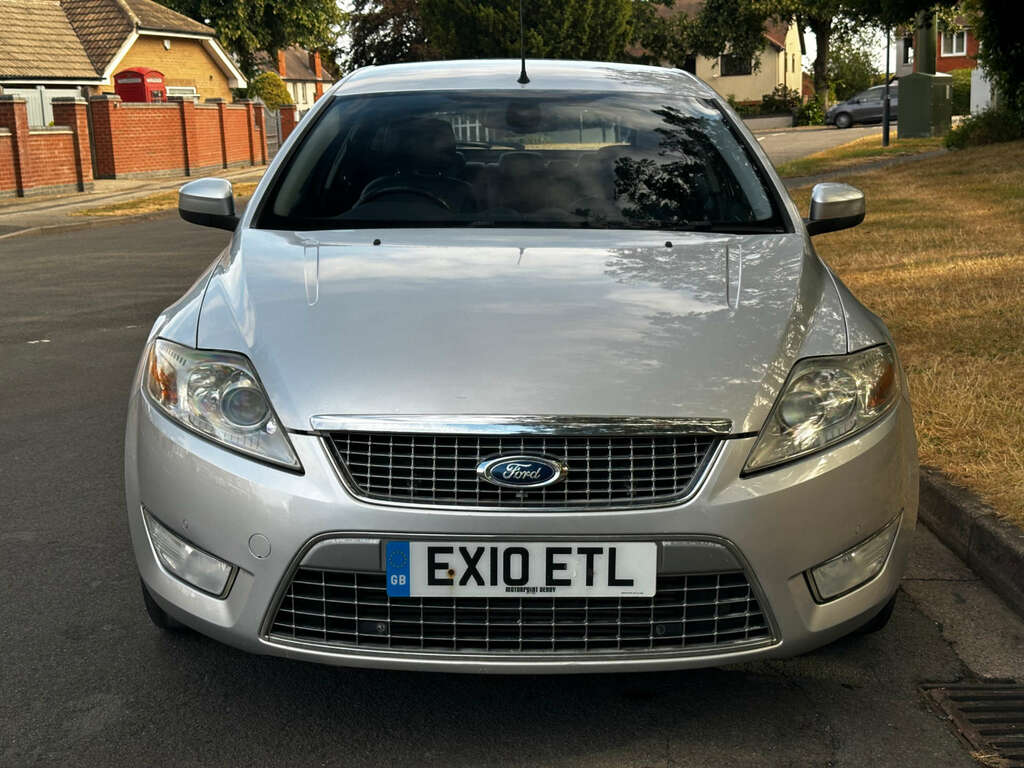 Ford Mondeo Hatchback Blue #11