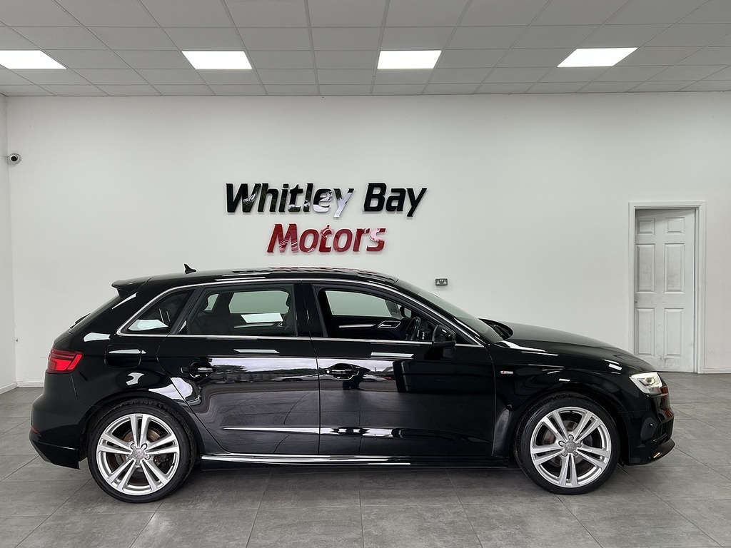 Audi A3 Tfsi Cod S Line WT19KNL Black #2