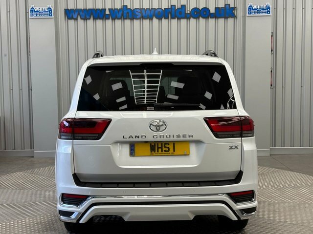 Toyota Land Cruiser 2026 3.3 Tdv6 Zx Lwb White #5